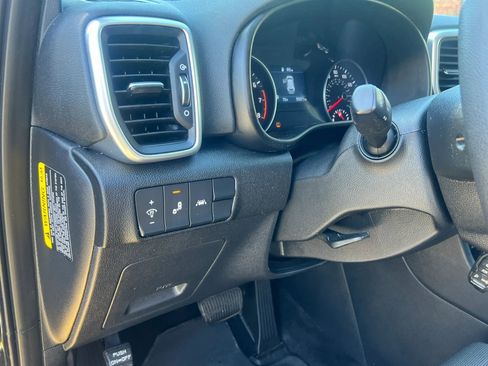 Used 2021 Kia Sportage LX w/ LX Fwd Popular Package image 14