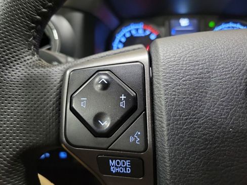 Used 2023 Toyota Tacoma TRD Pro AWD/4WD image 15
