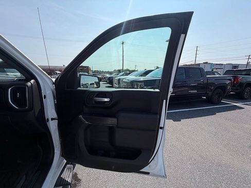 Used 2019 GMC Sierra 1500 SLT w/ SLT Premium Package AWD/4WD image 25
