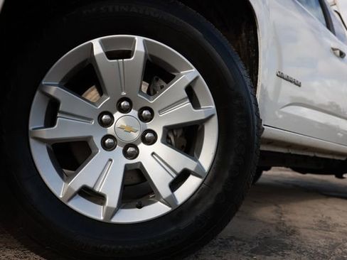 Used 2020 Chevrolet Colorado LT w/ Safety Package image 34