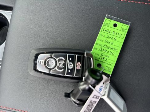 Used 2026 Ford Explorer ST-Line w/ ST-Line Street Pack RWD image 22