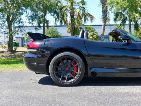 Used 2004 Dodge Viper SRT-10 image 39