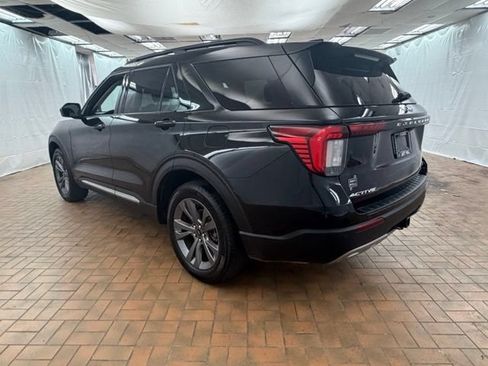 Certified 2025 Ford Explorer Active w/ Active Comfort Package AWD/4WD image 7