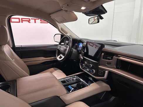 Used 2023 Ford Expedition Max XLT image 58