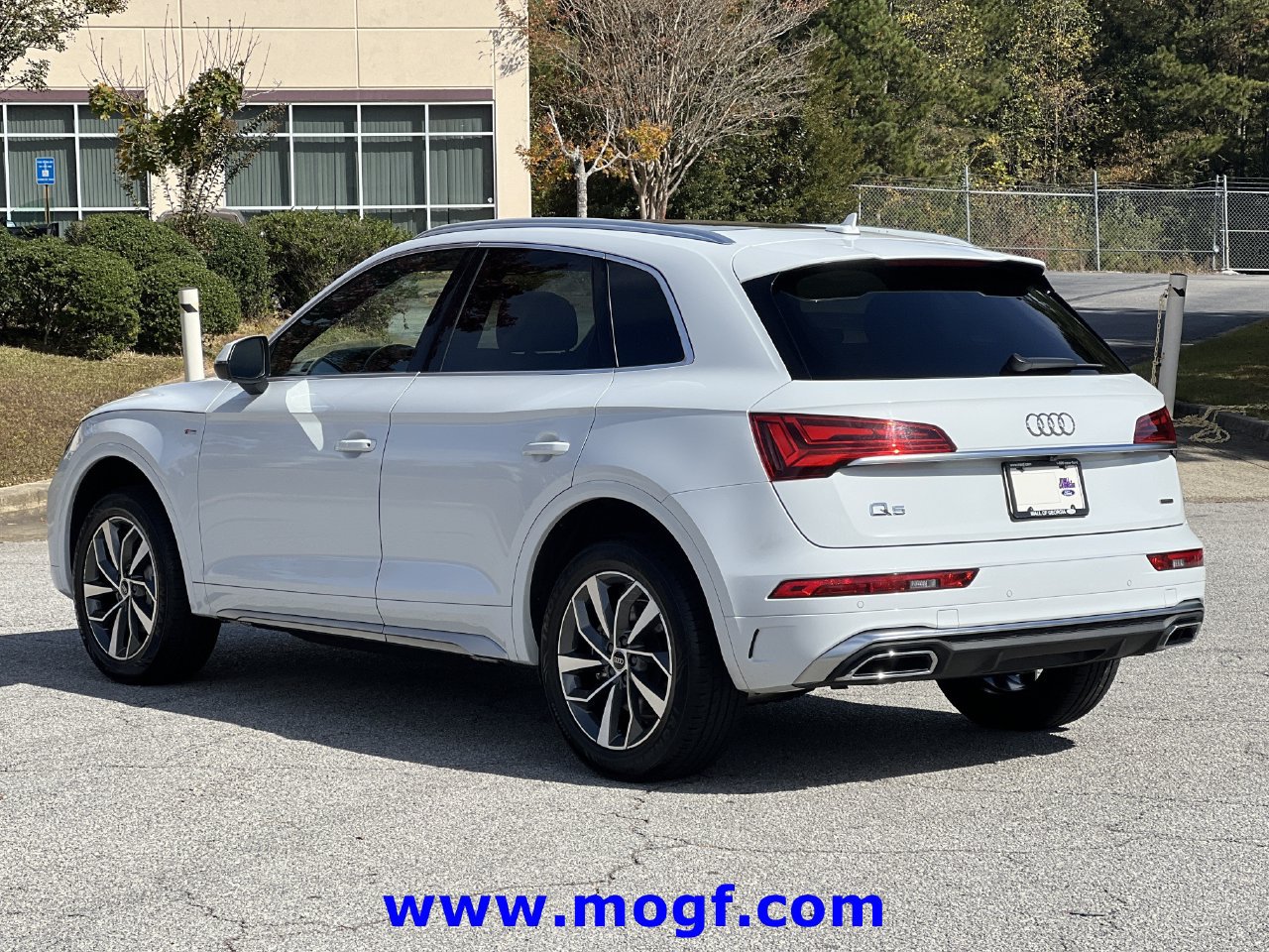 Used 2024 Audi Q5 2.0T Premium Plus AWD/4WD image 2