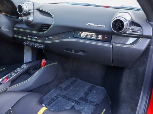 Certified 2022 Ferrari F8 Tributo RWD image 59