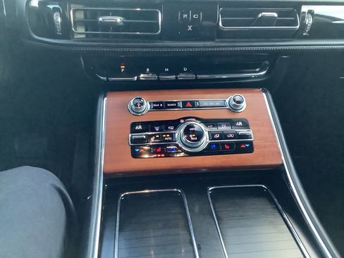 Used 2020 Lincoln Aviator Reserve w/ Elements Package Plus image 16