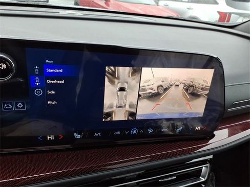 New 2026 Chevrolet Traverse Z71 w/ Driver Confidence Package image 14