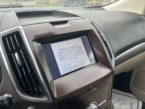 Used 2020 Ford Edge Titanium w/ Cargo Accessory Package FWD image 9