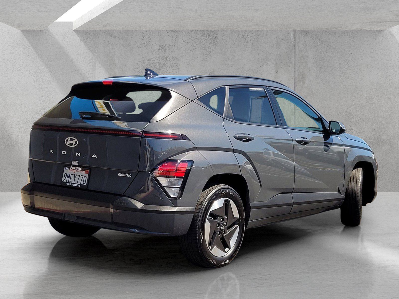 Used 2024 Hyundai Kona SEL FWD image 5