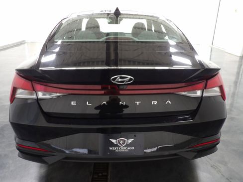 Used 2022 Hyundai Elantra SEL FWD image 5