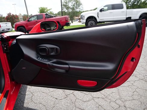 Used 2002 Chevrolet Corvette Coupe w/ Preferred Equipment Group2 RWD image 34