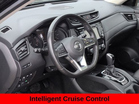 Used 2019 Nissan Rogue SV w/ Sun & Sound Touring Package image 15