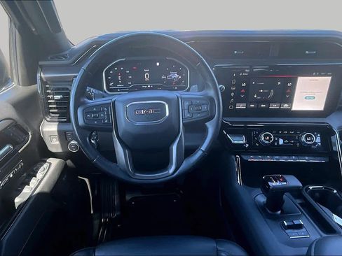 Used 2023 GMC Sierra 1500 AT4 w/ AT4 Premium Package AWD/4WD image 5