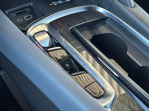 Certified 2023 Buick Enclave Essence FWD image 29