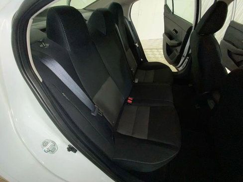 Used 2024 Nissan Sentra SV FWD image 11