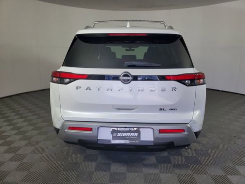 New 2025 Nissan Pathfinder SL image 5