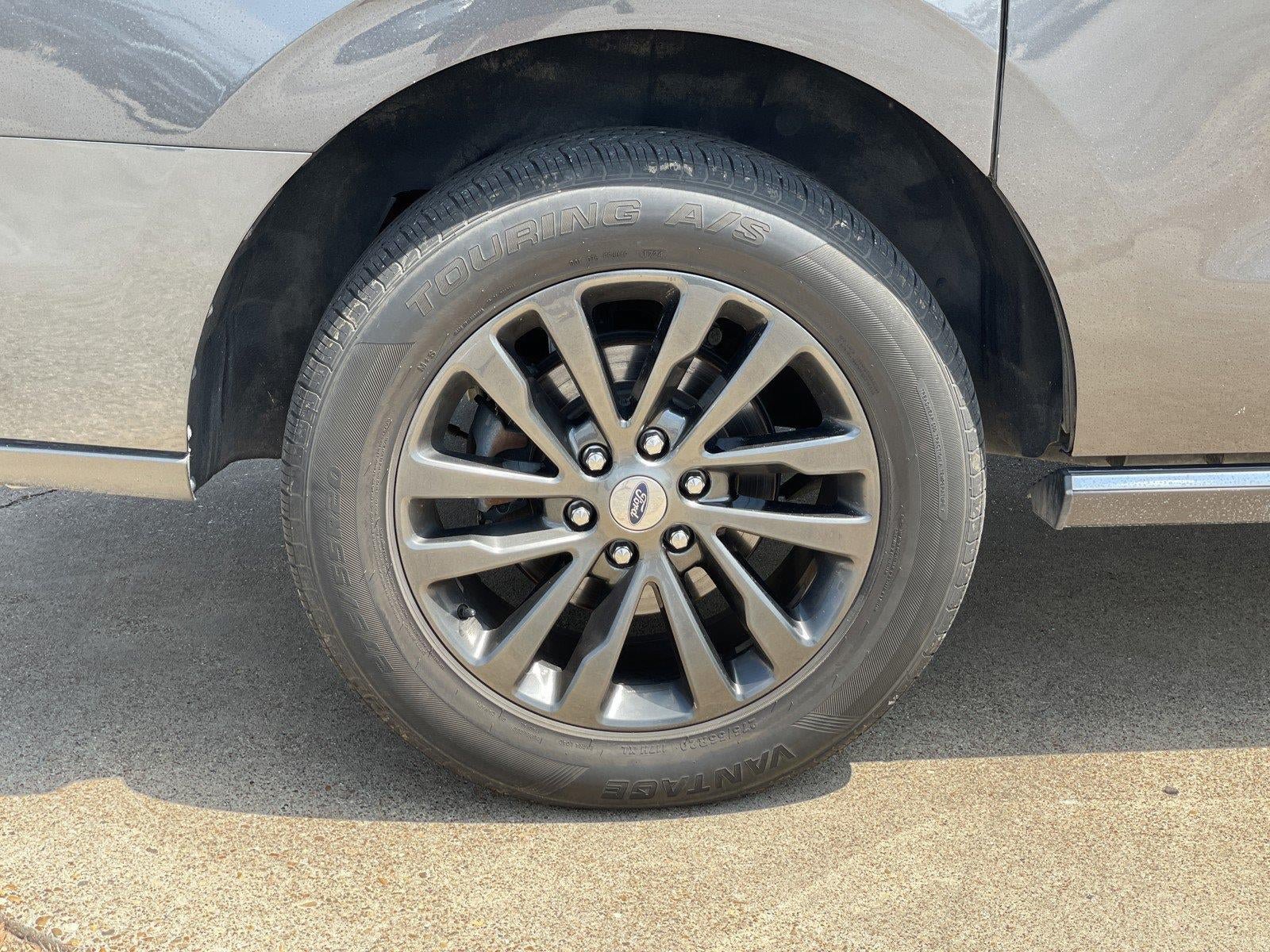 Used 2020 Ford Expedition Max Limited w/ Equipment Group 301A RWD image 57