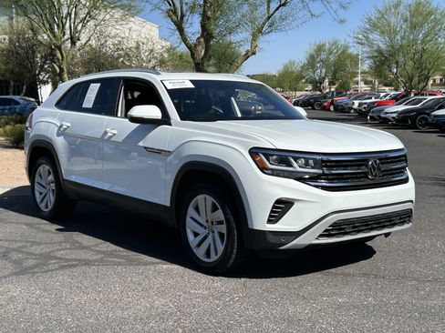 Used 2023 Volkswagen Atlas Cross Sport SE w/ Panoramic Sunroof Package FWD image 6