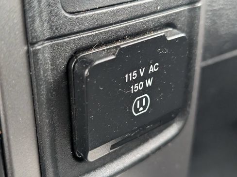 Used 2018 RAM 2500 Laramie w/ Sport Appearance Group AWD/4WD image 19