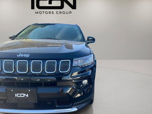 Used 2022 Jeep Compass Limited image 9