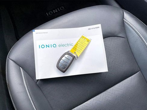 Used 2021 Hyundai Ioniq Limited image 11