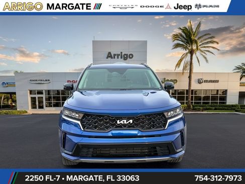Used 2022 Kia Sorento S FWD image 2