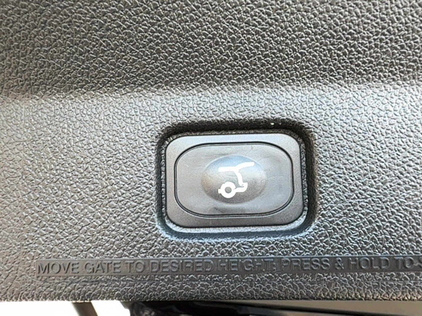 Used 2017 Ford Explorer Sport w/ Equipment Group 401A AWD/4WD image 8