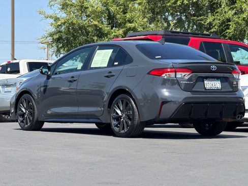 Used 2025 Toyota Corolla SE w/ SE Premium Package FWD image 7