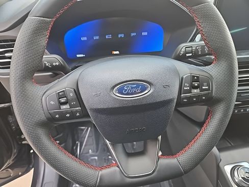 Used 2026 Ford Escape ST-Line Elite AWD/4WD image 11