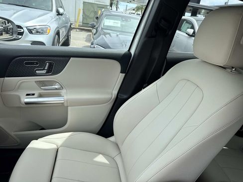 Used 2025 Mercedes-Benz GLA 250 image 16