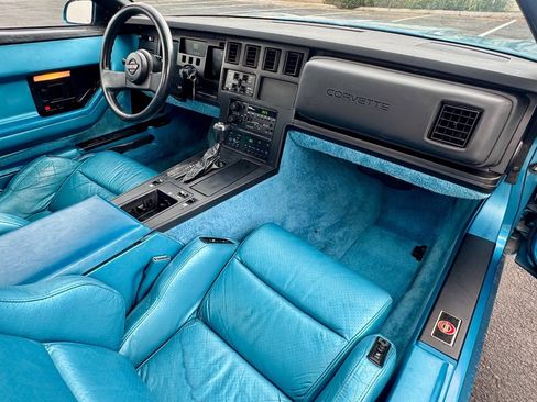 Used 1987 Chevrolet Corvette Convertible image 11