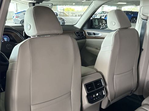 Used 2026 Volkswagen Atlas SE FWD image 23