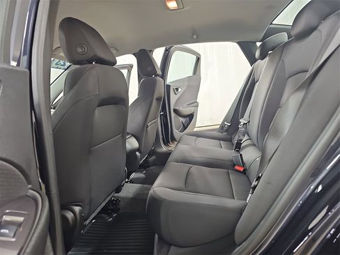 Certified 2023 Chevrolet Malibu LS image 17