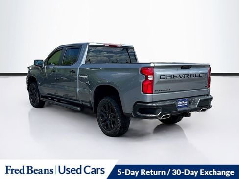Used 2021 Chevrolet Silverado 1500 LT Trail Boss w/ LPO, Dark Essentials Package AWD/4WD image 5