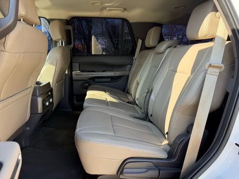 Used 2019 Ford Expedition XLT w/ Equipment Group 201A image 10