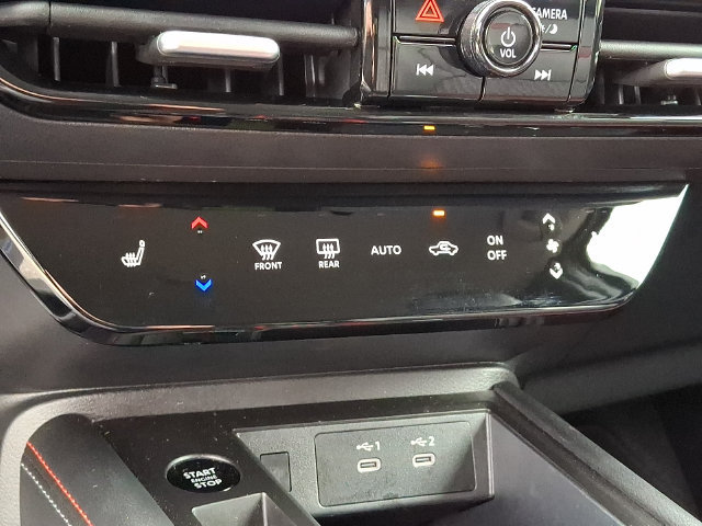Used 2026 Nissan Kicks SR w/ Cold Weather Package AWD/4WD image 16