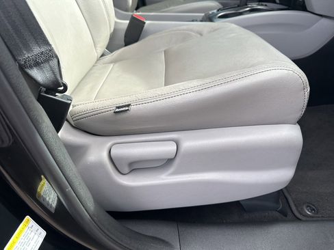 Used 2016 Honda Pilot EX image 32