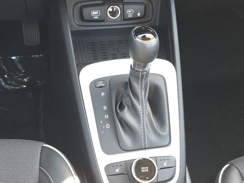 Certified 2023 Hyundai Venue Limited image 14