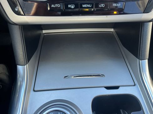 Used 2022 Ford Explorer XLT w/ Equipment Group 202A image 45