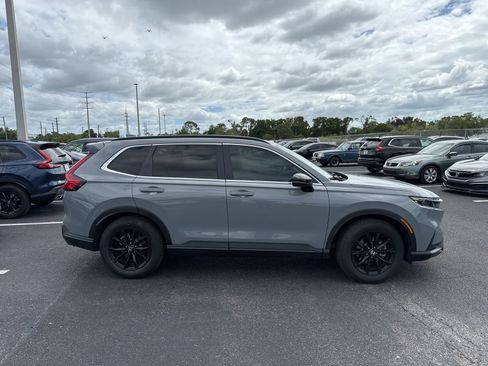 Used 2025 Honda CR-V Sport-L image 8