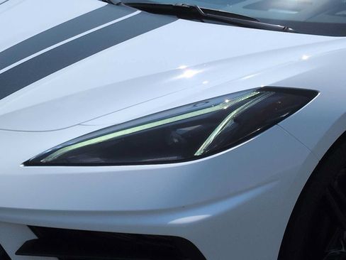 Used 2023 Chevrolet Corvette Stingray Premium Cpe w/ Z51 Performance Package RWD image 11