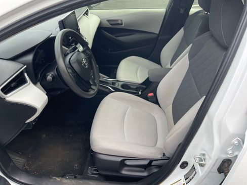 Used 2022 Toyota Corolla LE FWD image 10