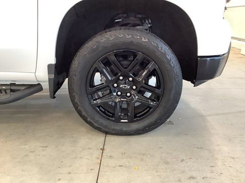 Used 2022 Chevrolet Silverado 1500 LT Trail Boss w/ Protection Package AWD/4WD image 10