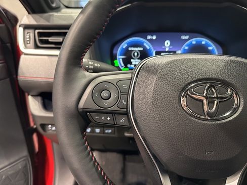 Used 2025 Toyota RAV4 XSE image 28