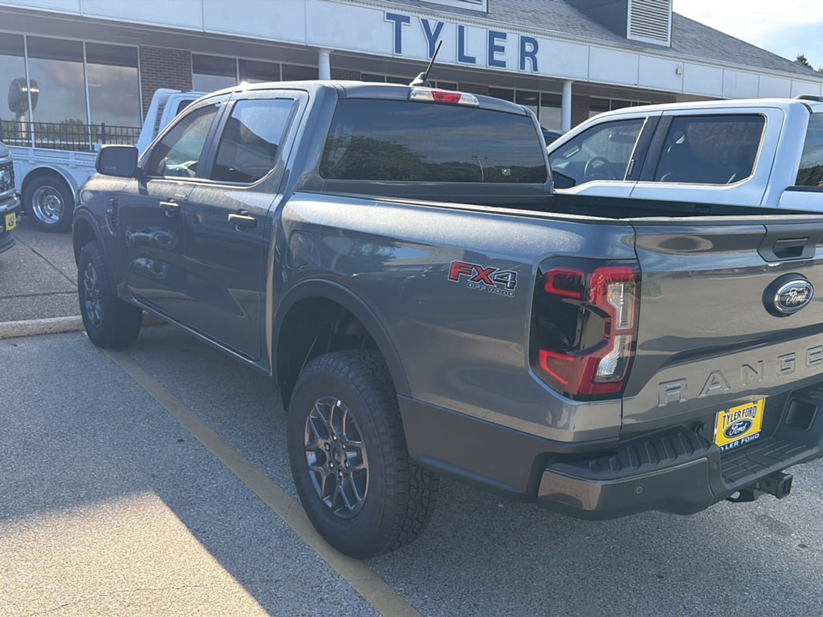 New 2026 Ford Ranger XLT w/ FX4 Off-Road Package AWD/4WD image 9