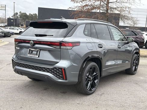 New 2026 Volkswagen Tiguan SE R-Line FWD image 5