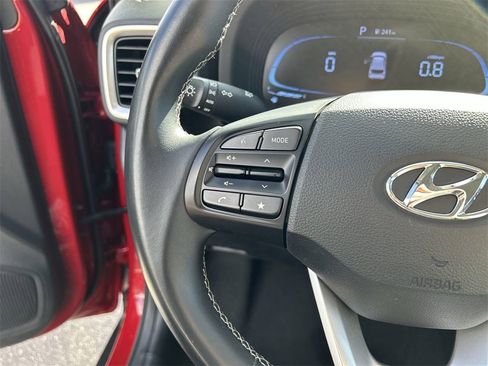 Certified 2023 Hyundai Venue SEL image 26