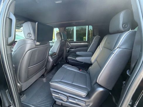 Used 2025 Cadillac Escalade ESV Sport w/ Touring Package AWD/4WD image 12