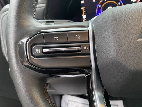 Used 2023 Chevrolet Colorado LT w/ LT Convenience Package III image 19